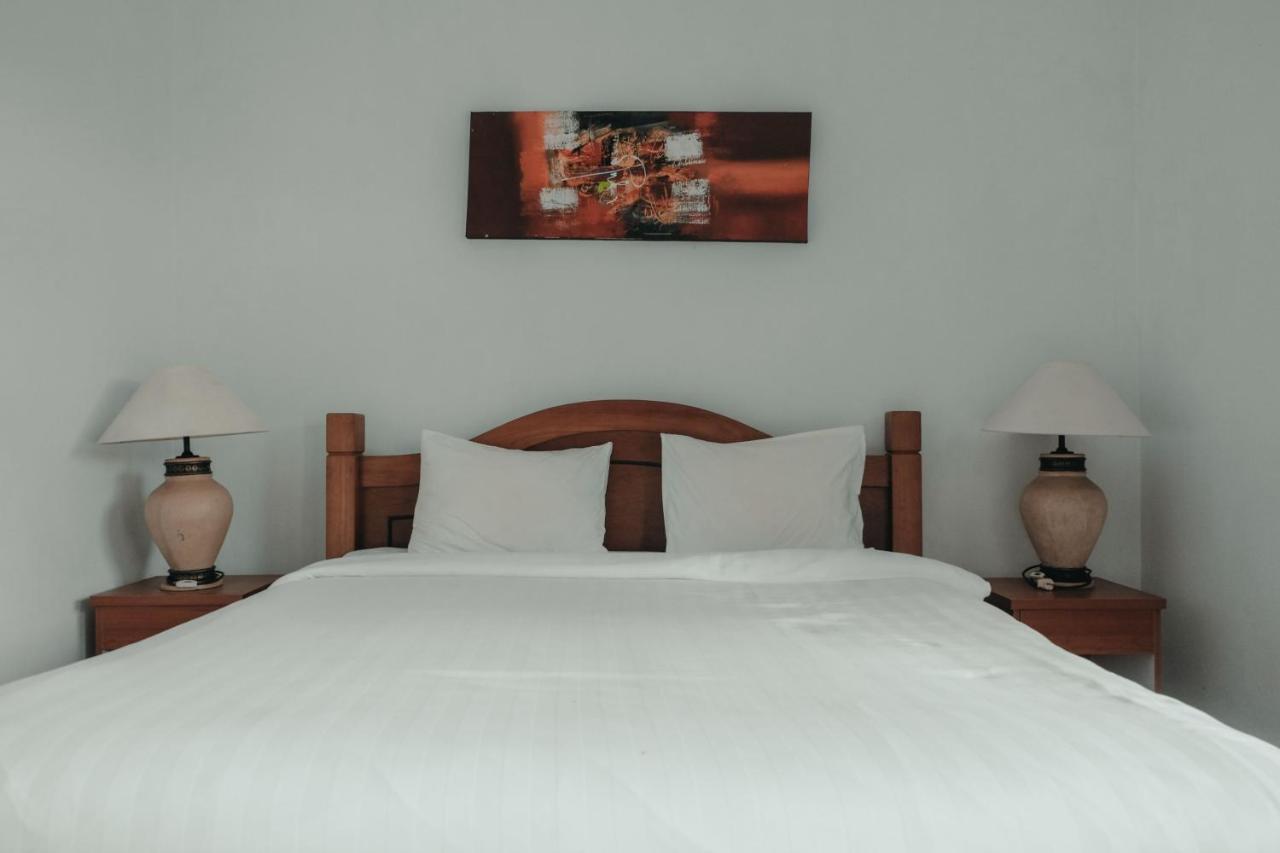 Sekar Arum Riverside Resort In Canggu ทานาล็อต ภายนอก รูปภาพ