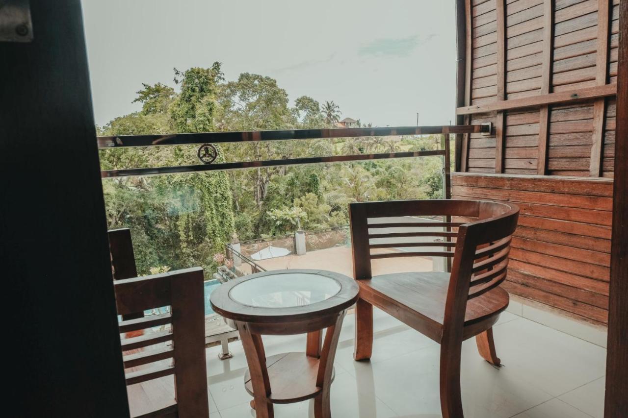 Sekar Arum Riverside Resort In Canggu ทานาล็อต ภายนอก รูปภาพ