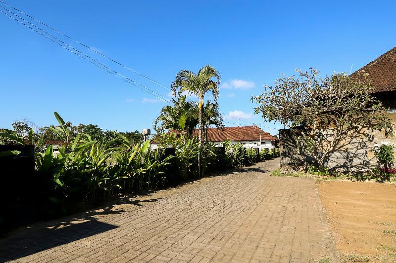 Sekar Arum Riverside Resort In Canggu ทานาล็อต ภายนอก รูปภาพ
