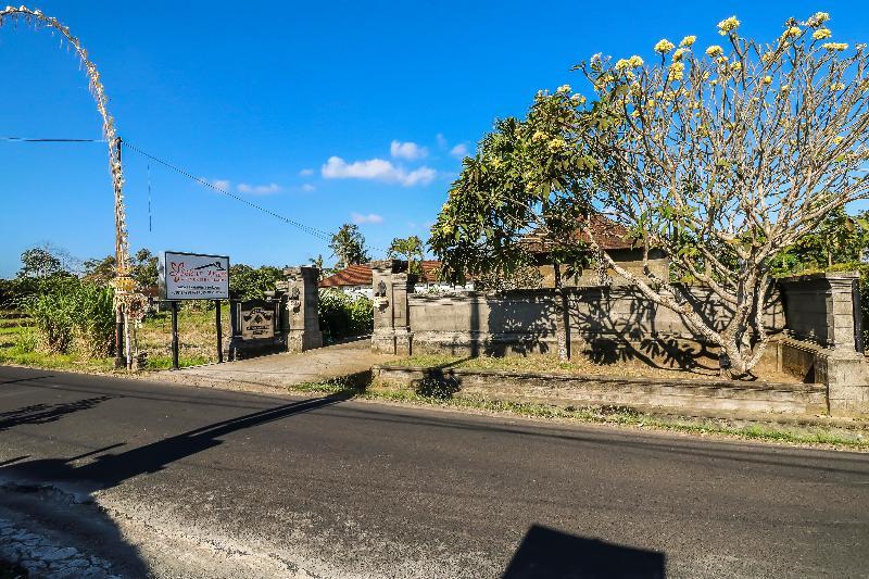 Sekar Arum Riverside Resort In Canggu ทานาล็อต ภายนอก รูปภาพ
