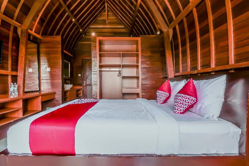 Sekar Arum Riverside Resort In Canggu ทานาล็อต ภายนอก รูปภาพ